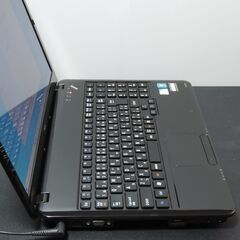 NEC LaVie ノートパソコンの画像