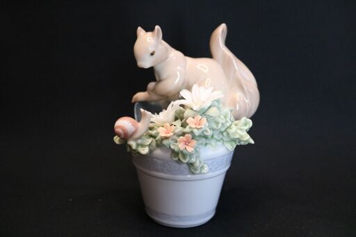 希少！廃版品　LLADRO リヤドロ 　リアドロ　お庭で（リスとカタツムリ）