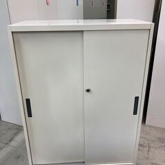 中古　オカムラ　書庫　引違書庫　書類収納キャビネット　鍵付　オフ...