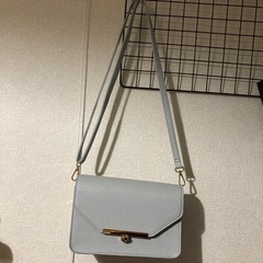 ショルダーバッグの画像
