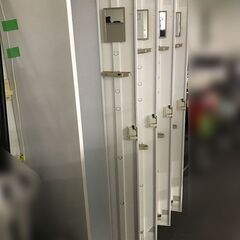 ！無料！4連スチールロッカー（UCHIDA）【中古】