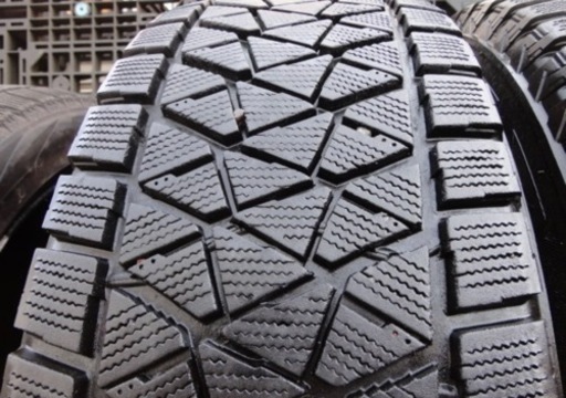 スタッドレス　6穴　ブリヂストン　DM-V2 265/65R17  ４本
