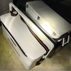 ダイワ☆クーラーボックス☆釣具☆半額以下☆写真左☆