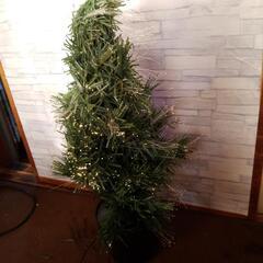 値下げ七色に光るツリーの画像