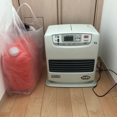 ファンヒーター　タンク、ポンプ付き