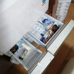 三菱ノンフロア冷凍冷蔵庫 MR-KE401NF-W形の画像