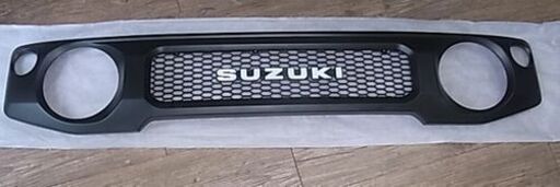 ジムニー　フロントグリル