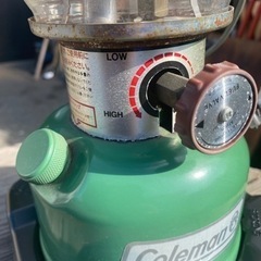 コールマン ランタン 200B カエル色 97年製？ 人気モデルの画像