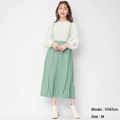 値下げしました！　　　　　　　　　　GU  プリーツサスペンダー...
