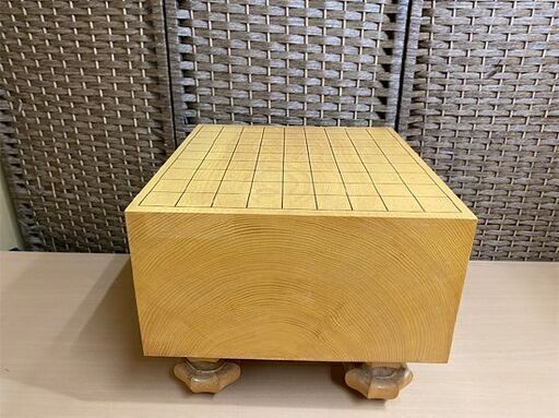 将棋盤 足付き 板目 木表 厚さ17.5cm 33cm×37cm 高さ約27cm 約6寸 ヘソ有 桐蓋付 約11kg 駒台付 現状品 