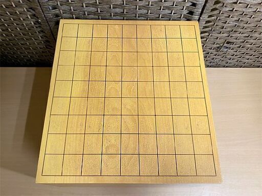 将棋盤 足付き 板目 木表 厚さ17.5cm 33cm×37cm 高さ約27cm 約6寸 ヘソ有 桐蓋付 約11kg 駒台付 現状品 