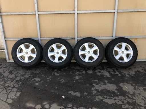 215/70/16ハリアー。ホイール・スタッドレスセット