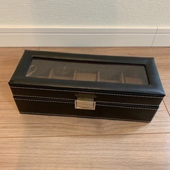 時計収納ケース　ガラス一部ひびありの画像