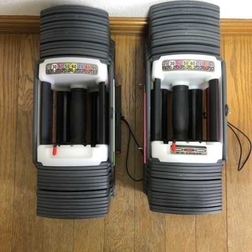 可変式ダンベル　と　トレーニングベンチ