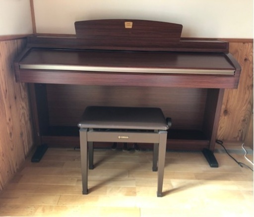 ヤマハ電子ピアノ　CLP-230 YAMAHA