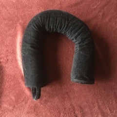 くねくねまくら　棒状　変形クッションの画像