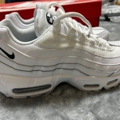 NIKE エアマックス95ホワイトの画像