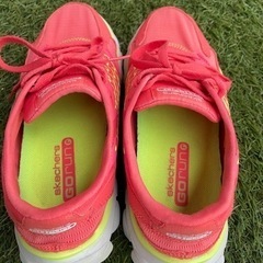 【ランニングシューズ】スケッチャーズ　24cm Skechers GOrun Ride トレーニングシューズとして最適 の画像
