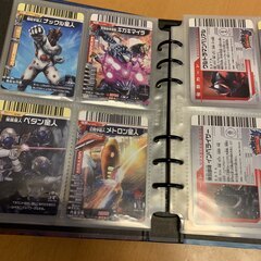 大怪獣カードバインダー　ウルトラマン　カード77枚入りの画像