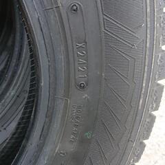 新品スタッドレスタイヤ4本セット！グッドイヤーナビ8の画像