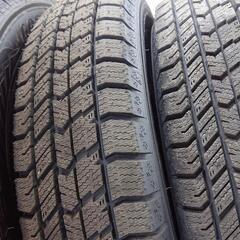 新品スタッドレスタイヤ4本セット！グッドイヤーナビ8の画像
