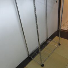 キャスター付き スチールラックの画像