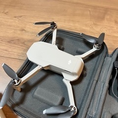 空撮 ドローン　MAVIC MINI FLY MORE COMBO 美品　バッテリー3個セット　フライト26回の画像