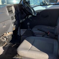 H13 サンバー軽トラ ⁂ ４ＷＤ．切替式．エアコン．５Ｆの画像