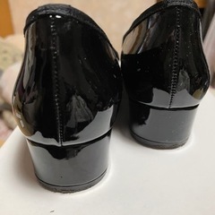 L e  T a L o n ローパンプス　23.0cmの画像