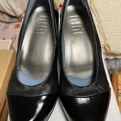 クロ　ローパンプス　23.0cm