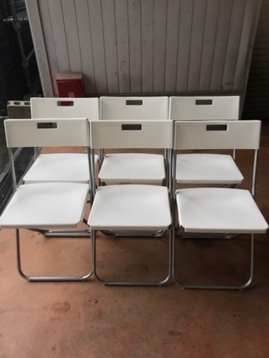 新入荷♪折りたたみ式椅子♪美品♪