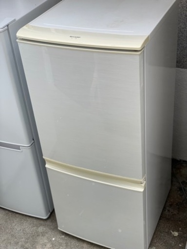 送料・設置込み　冷蔵庫　137L SHARP 2012年