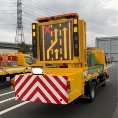 【警備員募集】　女性活躍中‼︎  出稼ぎ大歓迎‼︎  日給9,000円以上／夜勤手当　残業代　交通費支給／高速道路の画像