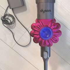 dysonハンディ掃除機＋電池(新品)の画像