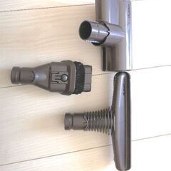 dysonハンディ掃除機＋電池(新品)の画像