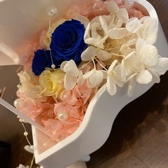 ピアノプリザーブドフラワーの画像