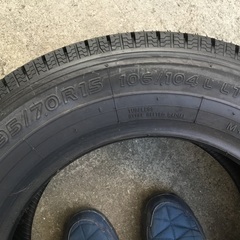 タイヤ　195/70 R15の画像