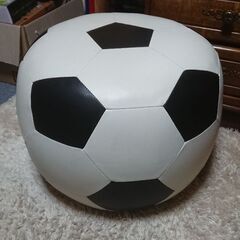 サッカーボール  イス