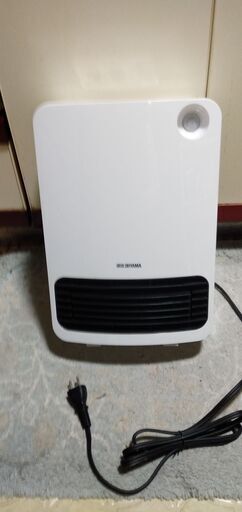 アイリスオーヤマ人感付きセラミックヒーター未使用状態