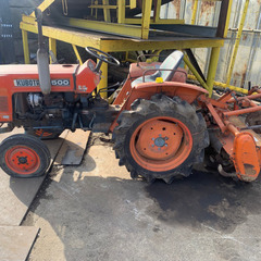 KUBOTA トラクター