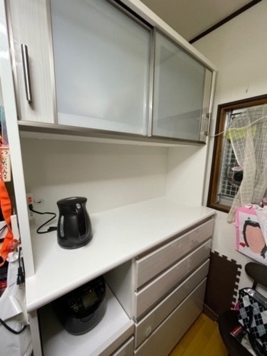 (お話中)木目調鏡面タイプ食器棚【美品だと思います】(12/17まで)