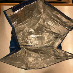 1,900円を1,100円に40%OFFしました！年末の買い物に１そこそこ珍しい、コストコオリジナル旧型クーラーバッグ売りますの画像