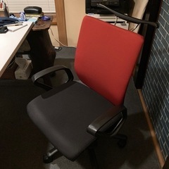 オカムラ　オフィスチェアの画像