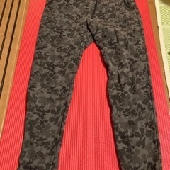 【無料】ユニクロ　ボア　スエット色違い