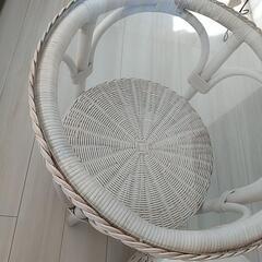 テーブル&スツール 無料の画像