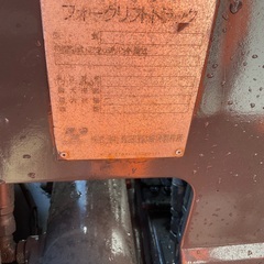 トヨタ　ヒンジ付き中古フォークリフト2.5トン　ディーゼルの画像