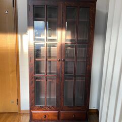  扉付き本棚無料で差し上げます！！！