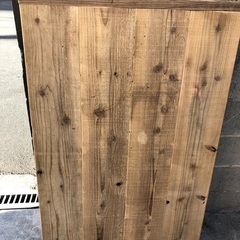 足場板を使用したテーブル