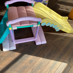 幼児用滑り台の画像