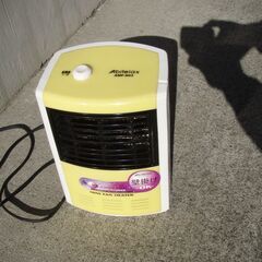 ミニファンヒーター　電気温風器　６００W　五百円　